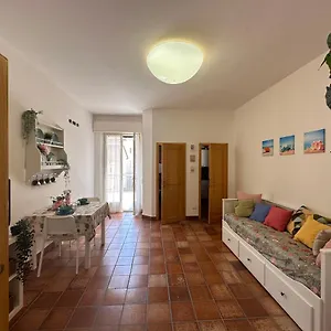  Appartamento Miamare 1 Min Dalla E Terrazzo Di Clickaffitti